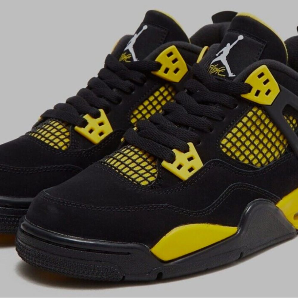 Air Jordan 4 Retro Black Yellow Sneakers